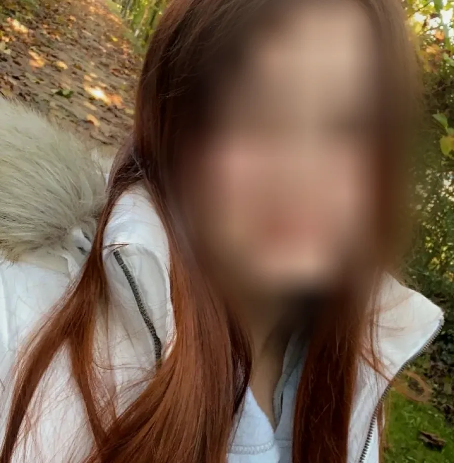 Larissa, 21