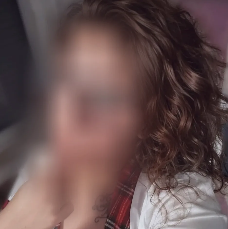 Nora, 37