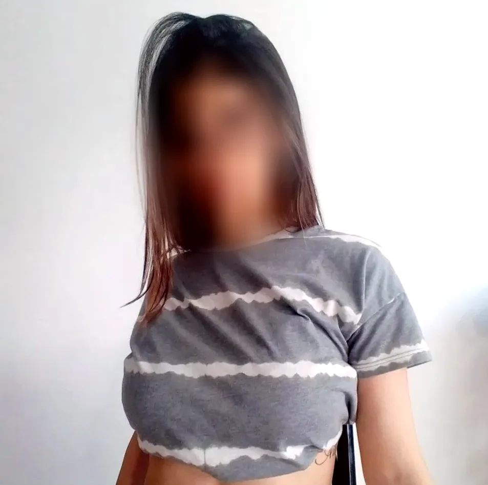 Yasmin, 23